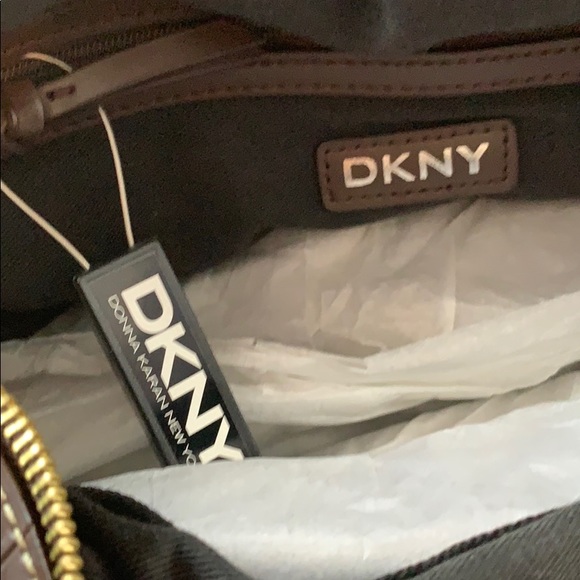 DKNY Dark Brown Bag with matching wallet - Picture 6 of 8